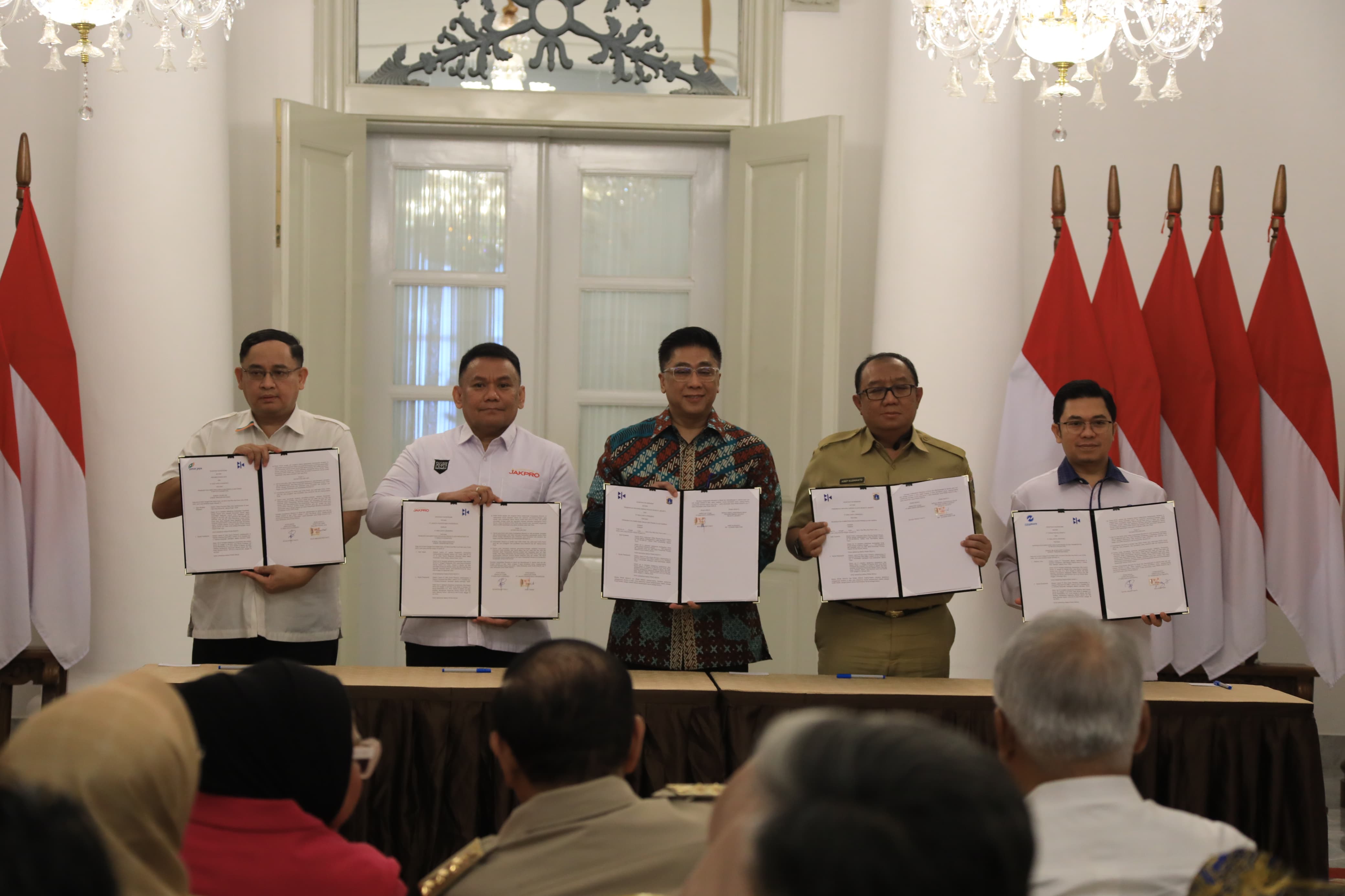 perumda-pasar-jaya-melakukan-penandatanganan-kesepakatan-bersama-dengan-pt-bina-karya-persero