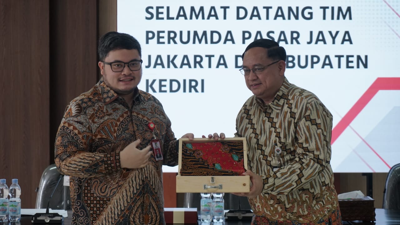 kunjungan-kerja-ke-kabupaten-kediri-walikota-blitar-dan-pt-podomoro-feedmill