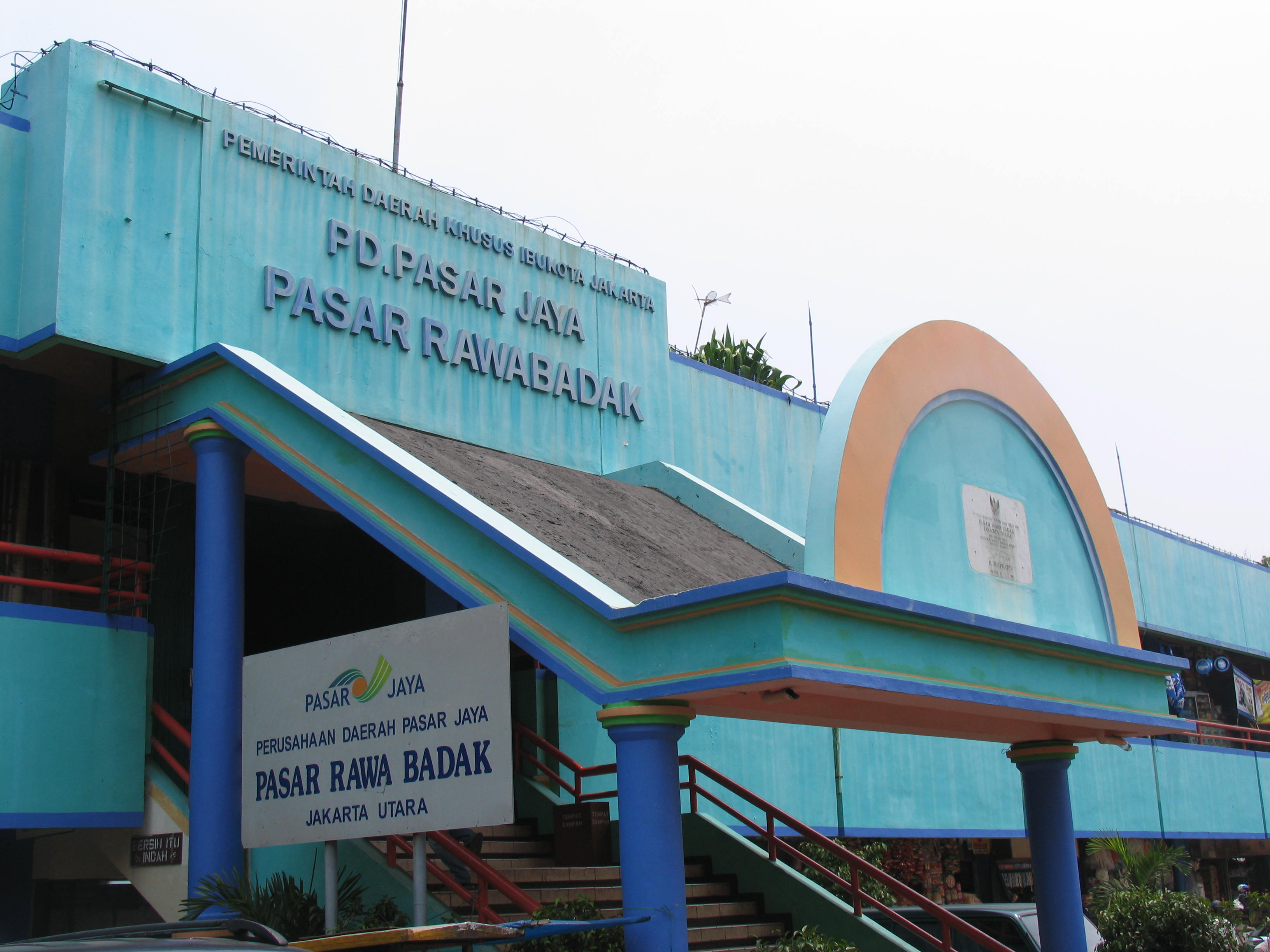 pasar-rawa-badak